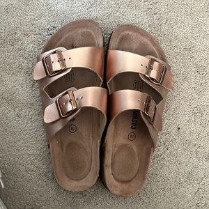 Rose gold Cushionaires